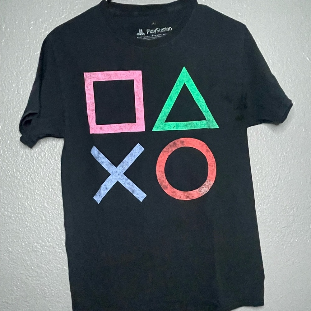 Vintage PlayStation tee shirt.